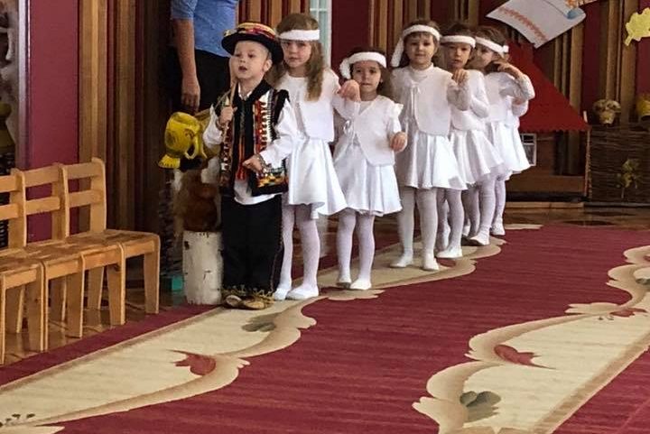 43534250_10215487287548200_7899214004382334976_n