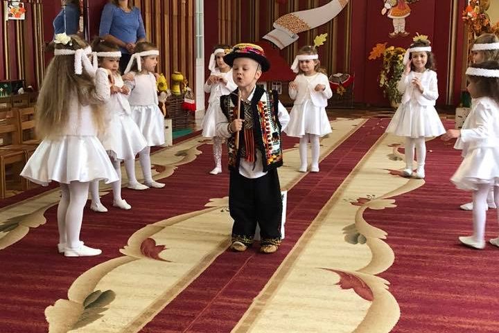 43614885_10215487288748230_3262579783652868096_n