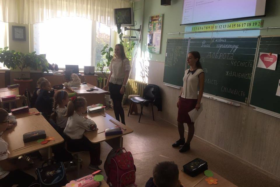 43823374_2387622941293991_840953613009289216_n