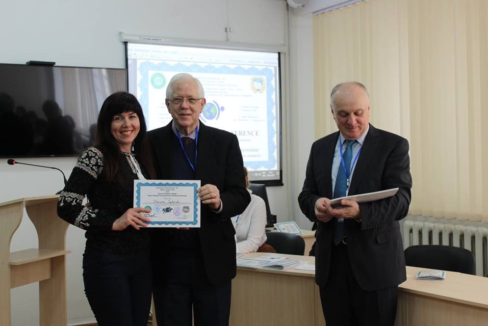 56691363_2652951744761108_1395849484843352064_n