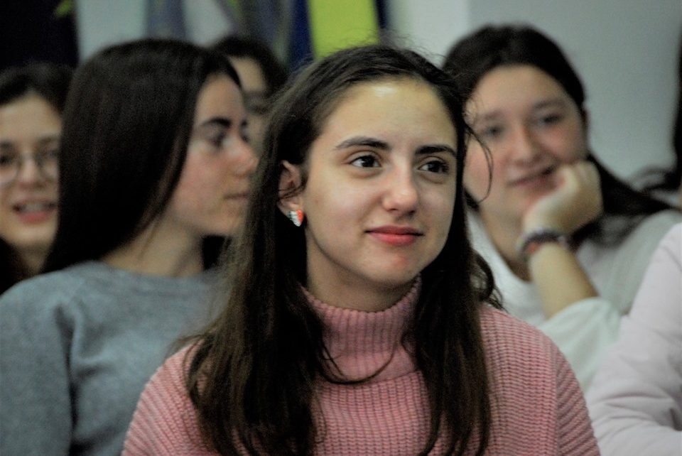 74209246_10221179128127254_7316468383485001728_n